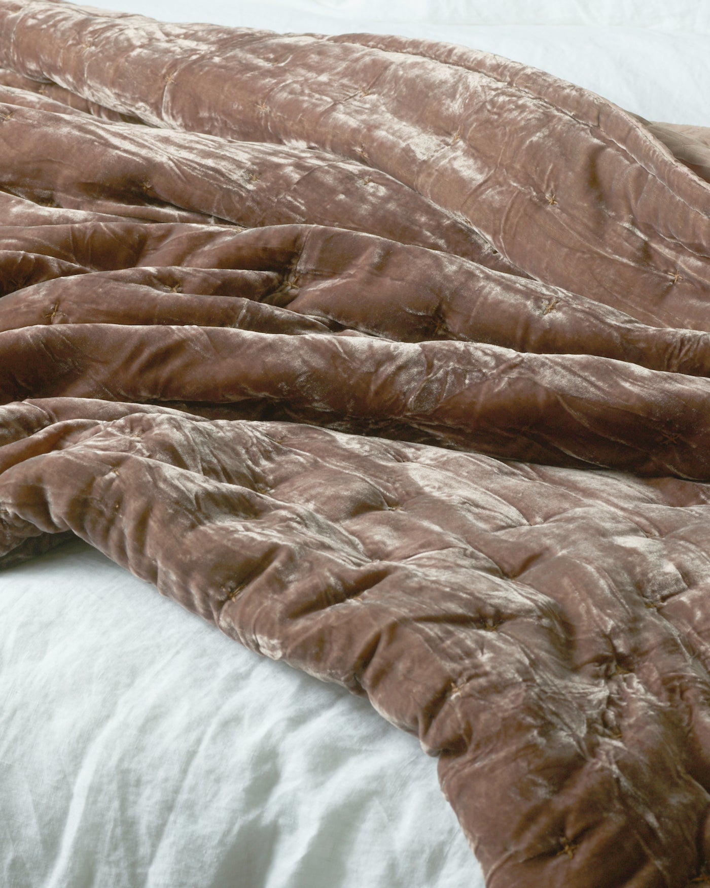 Silk Velvet Quilted Blanket in Whisper